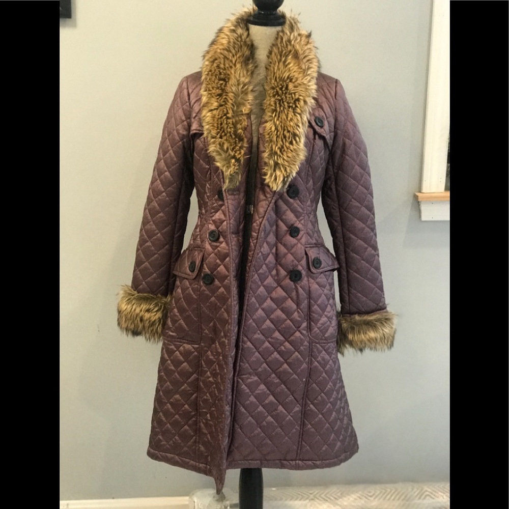 Stylish quilted long coat w removable fur trim.